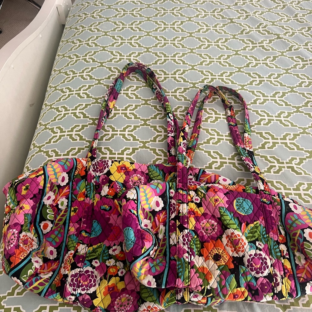 Vera Bradley large and small duffle set in pattern va va bloom